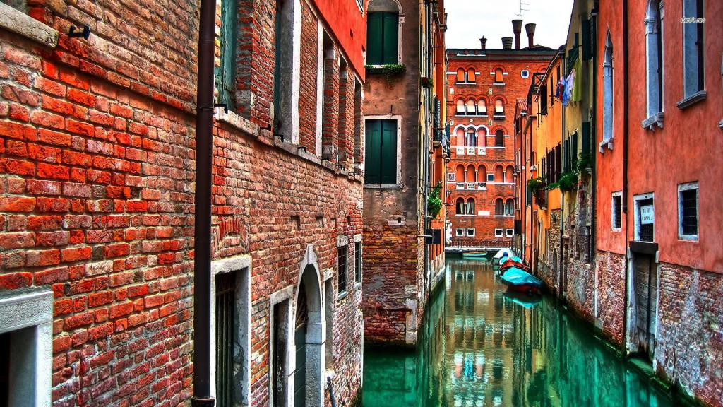 streets of venice