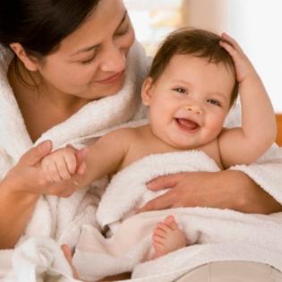 how to bathe a baby