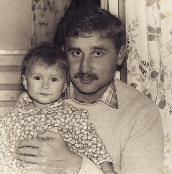 Фотография Елизаветы с отцом