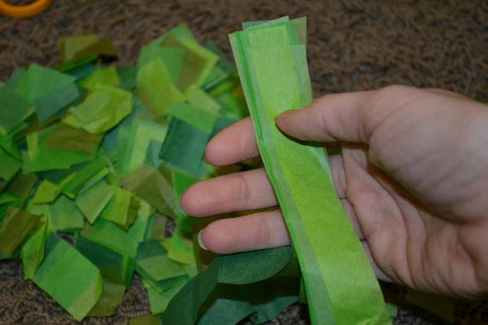 How to make a Christmas tree from corrugated paper