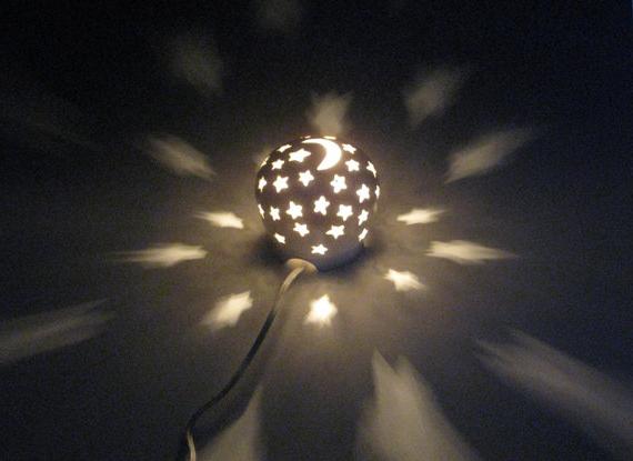 Children's nightlight with music