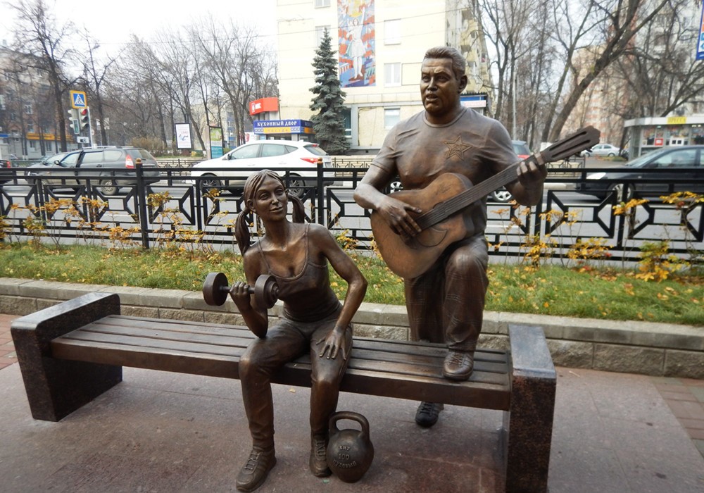 Памятник расторгуеву в люберцах фото