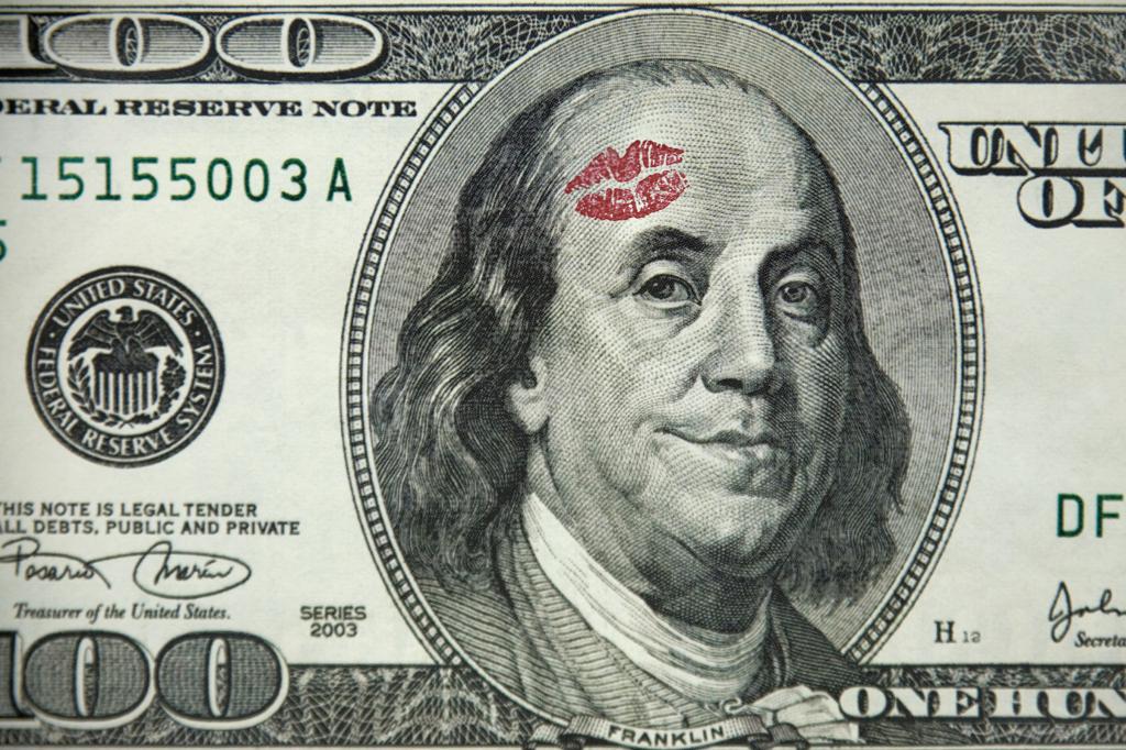 Доллар США