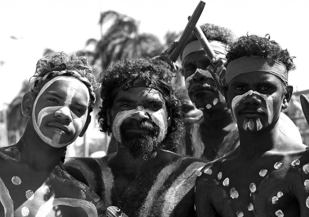 Группа австралийских аборигенов