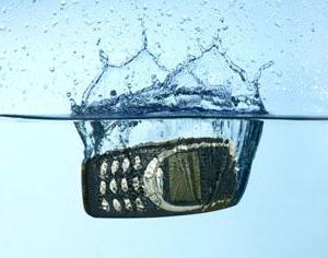 ремонт телефона после воды