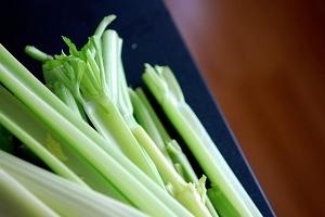 how to eat celery