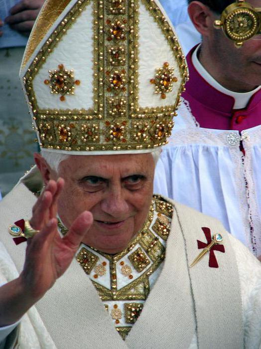 головной убор папы римского фото