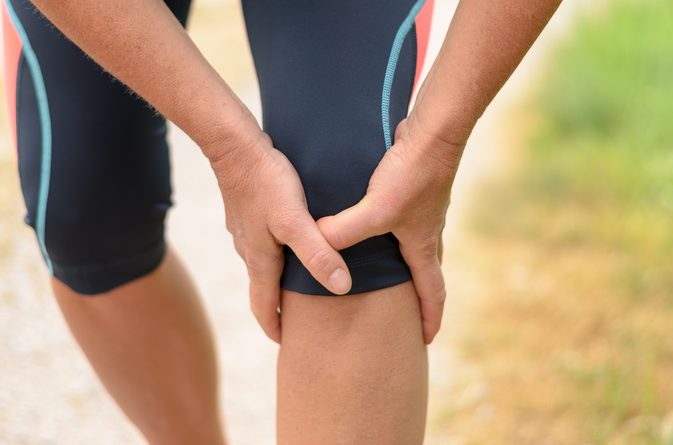 болезненные ощущения в области колена