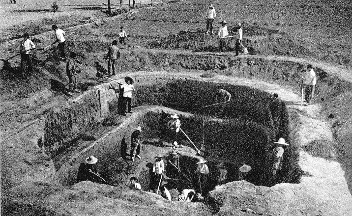 Раскопки могильника Фу Хао