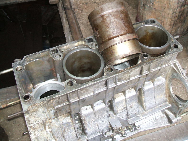 Двигатель "Москвича-408": технические характеристики, плюсы и минусы