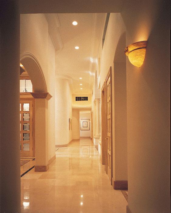 Дизайн длинного коридора