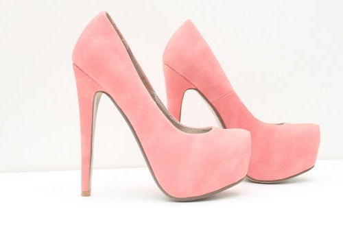 розовые туфли на высоком каблуке