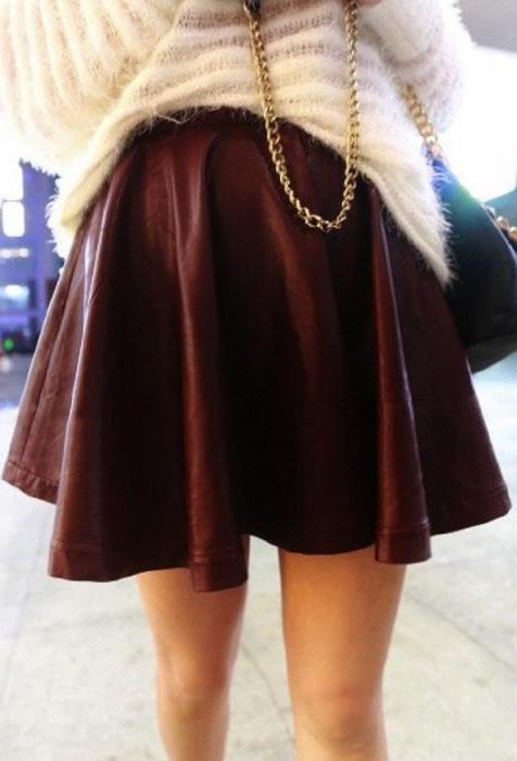 what to wear with a burgundy leather skirt