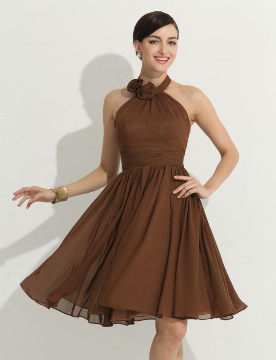 трикотажное коричневое платье