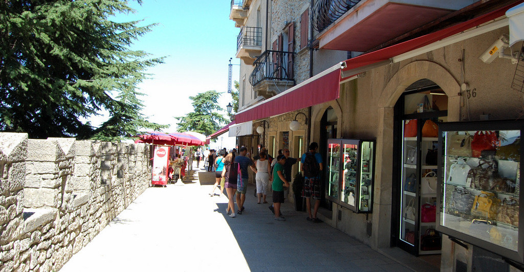 магазины с кожаными изделиями в Сан-Марино