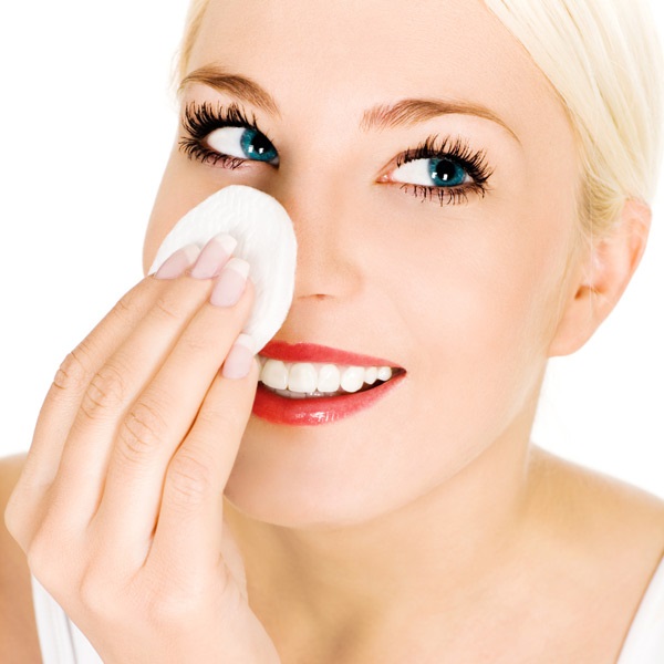 wipe face with salicylic alcohol