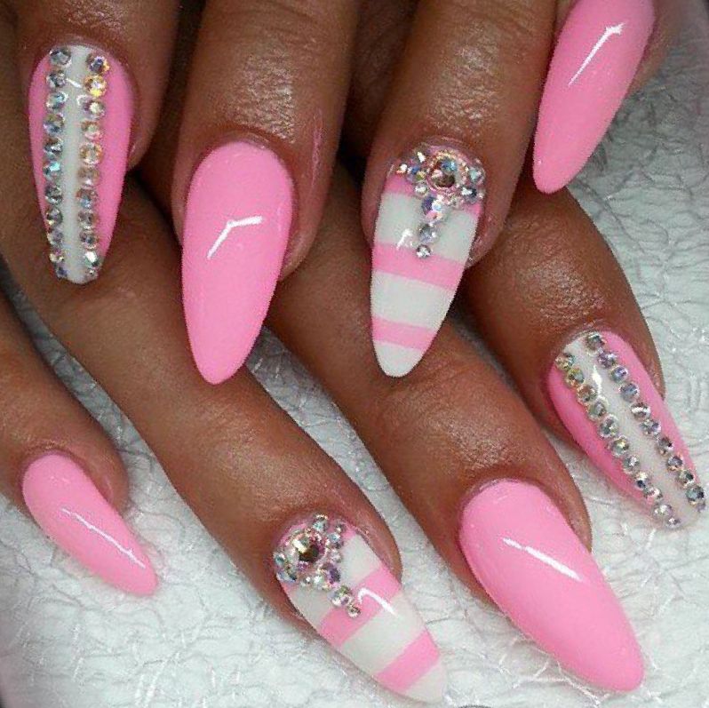 Розовый с белым дизайн ногтей: модные тенденции, техника выполнения, фото