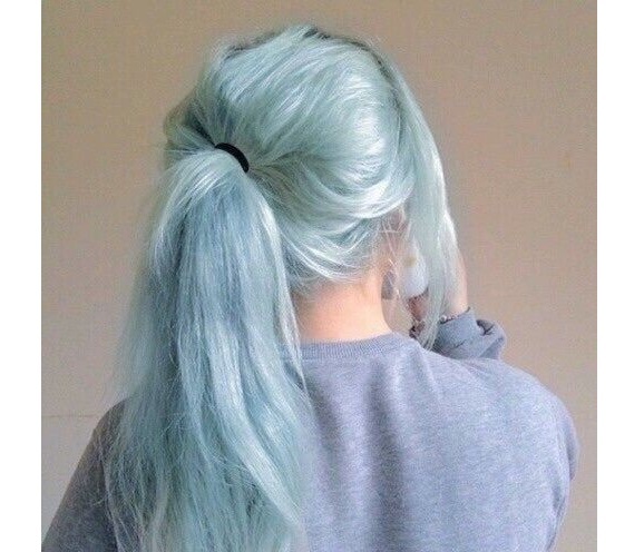 gray-blue shade of hair