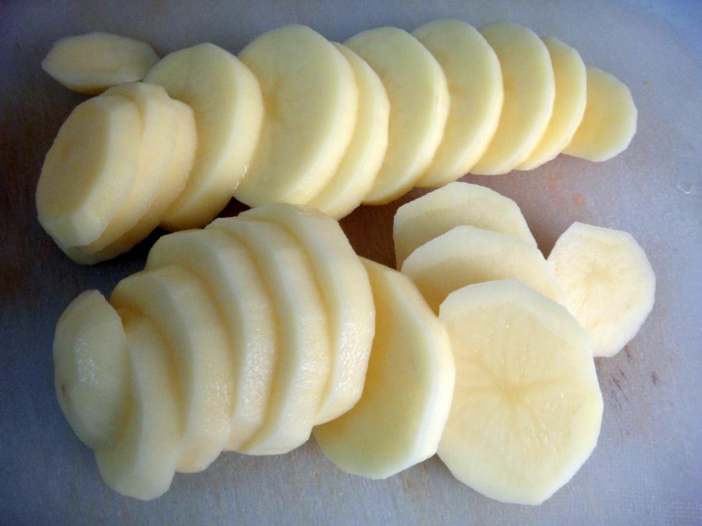 Картофель ломтиками