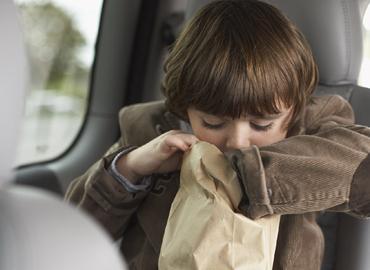 child cradle in the car what to do