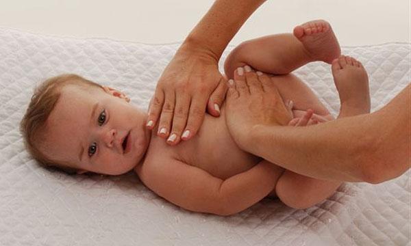симптомы пупочной грыжи у новорожденных