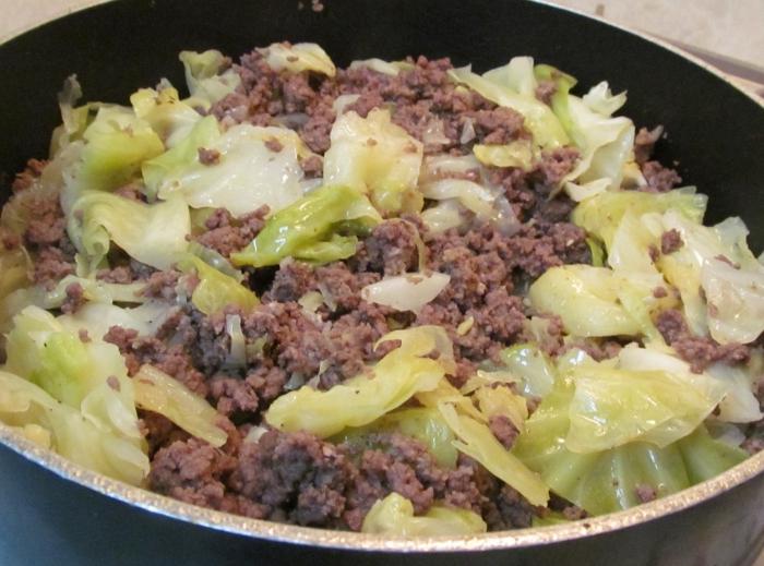 lazy cabbage roll in a slow cooker