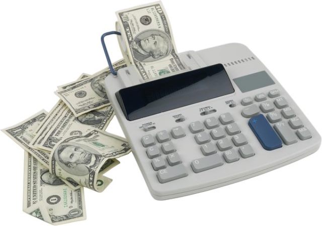 калькулятор печатает деньги