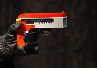 how to make a weapon out of lego