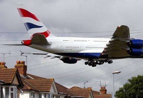 the largest passenger plane in the world