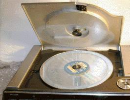 первые лазерные диски когда появились