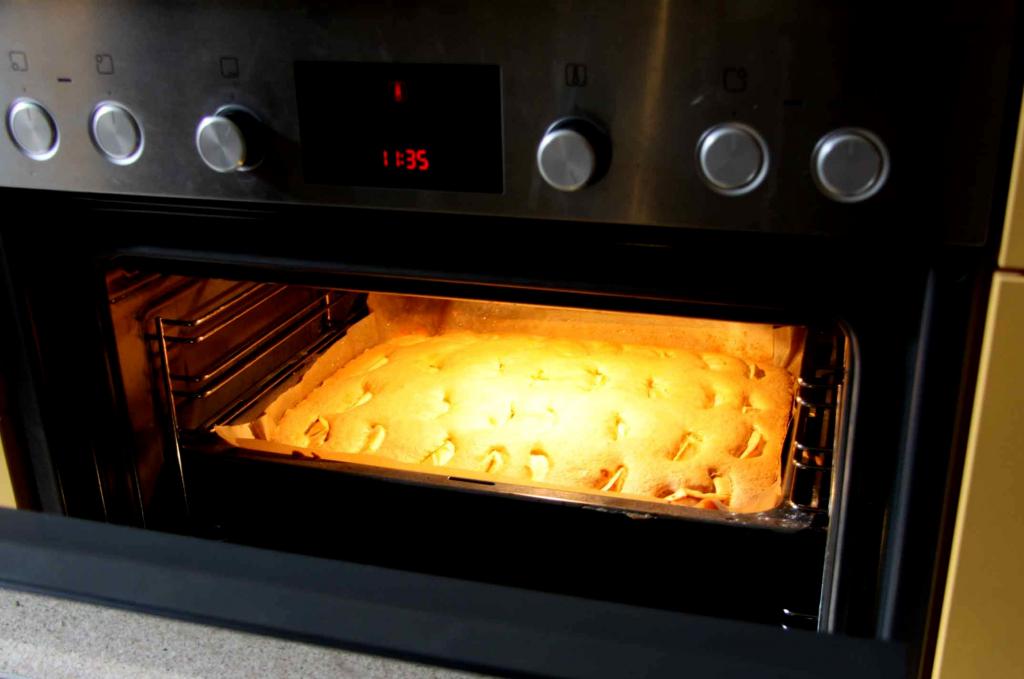 Выпекаем в электродуховке. Hotpoint духовка испечь пирог. При какой температуре выпекать чиабатту. Как в газовой духовке испечь пирожки. При какой температуре выпекают пирожки в печи СТАРВИНД.