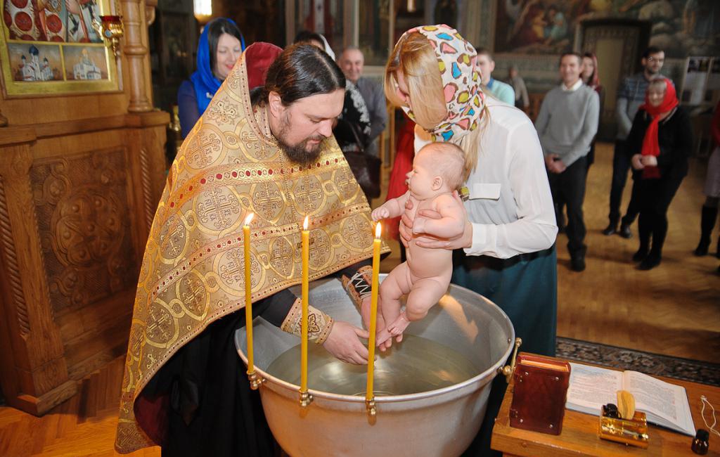 крещение мальчика