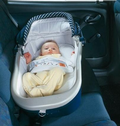 перевозка новорожденного в машине 