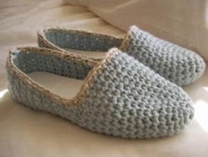 Knitted slippers