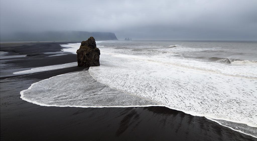 исландия пляж с черным песком