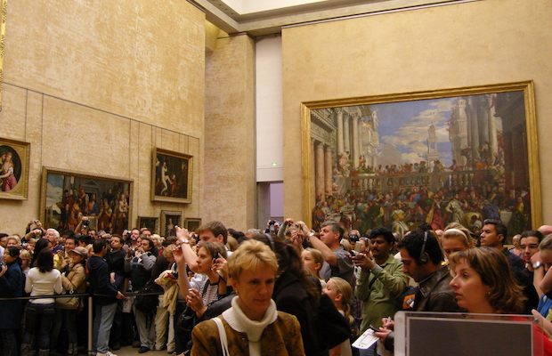 Толпа, фотографирующая «Мону Лизу»