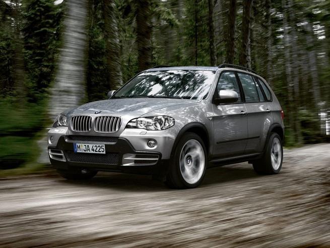 BMW X5 каждого водителя удивит своим потрясающим дизайном и мощностью