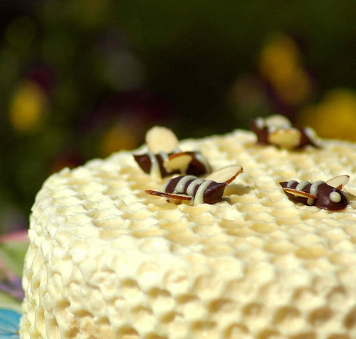 Как сделать пчелок на торт