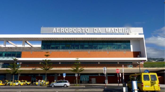 аэропорт Мадейра