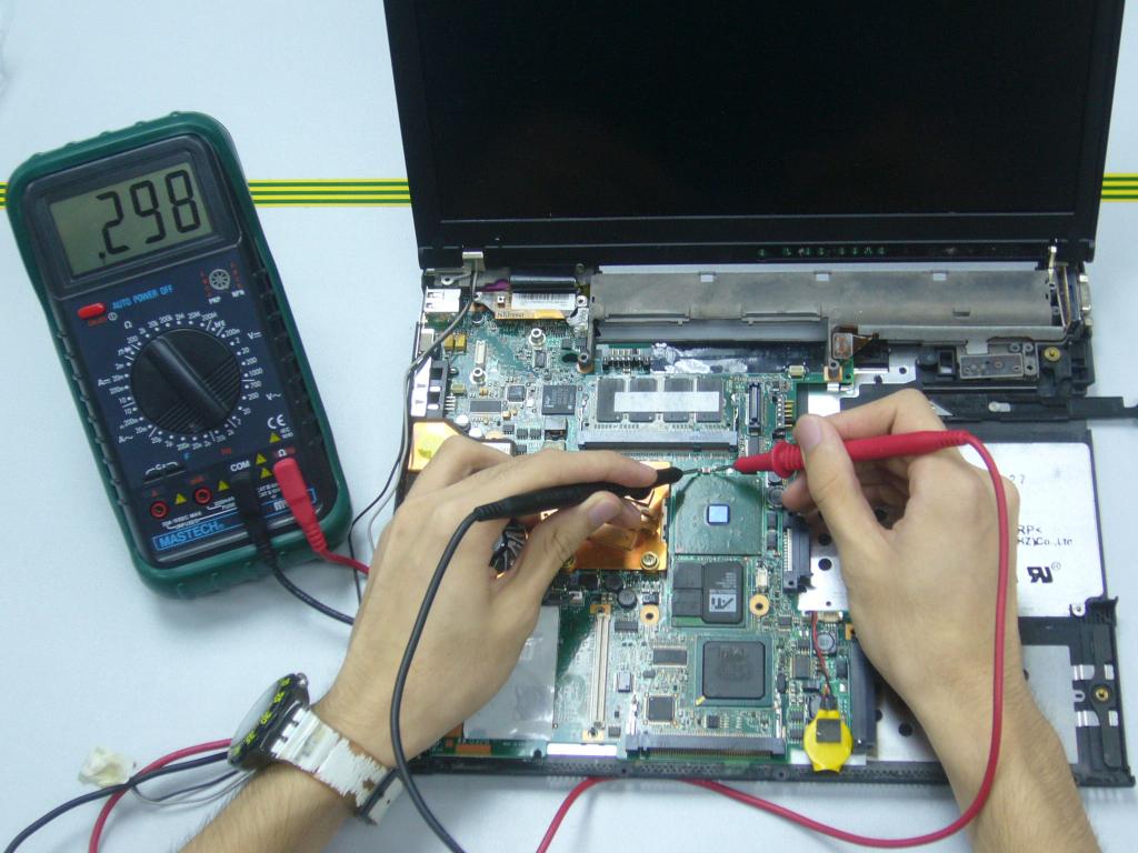 Repairing a laptop with a damaged HDD