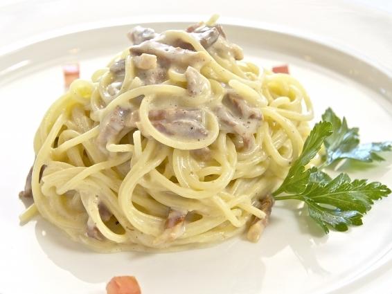 spaghetti in a creamy sauce