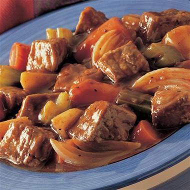 cook stewed potatoes with meat