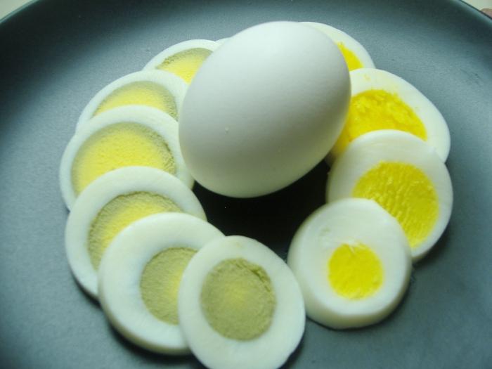сколько белка содержит яйцо