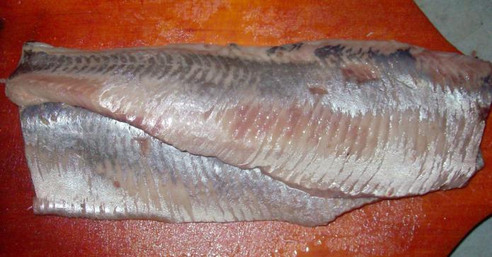 how to clean herring quickly