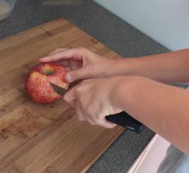 как красиво нарезать яблоко пошагово 
