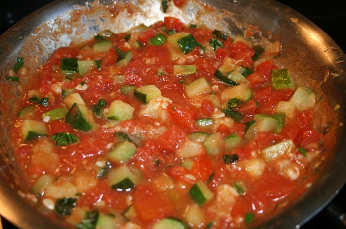 кабачки в соусе томатном 