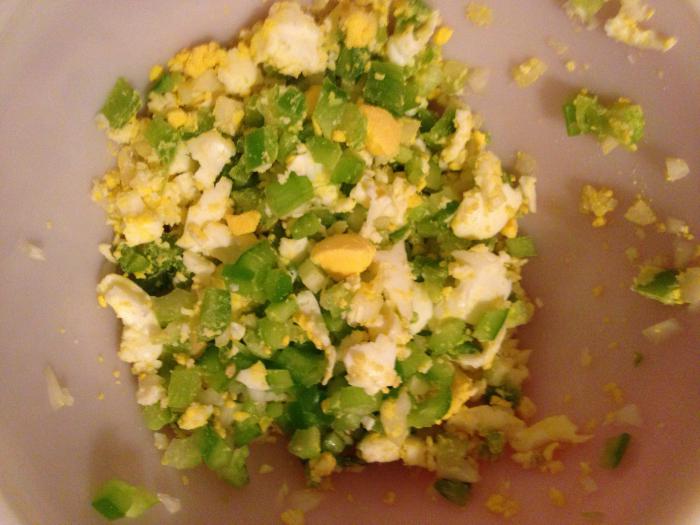 quick jellied pie with green onions and egg