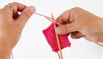 how to knit baby socks with knitting needles