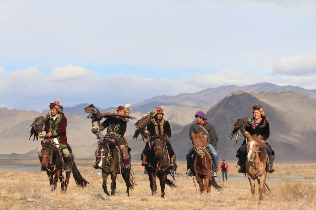 Монгольские кочевники.