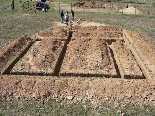 The construction of the strip foundation